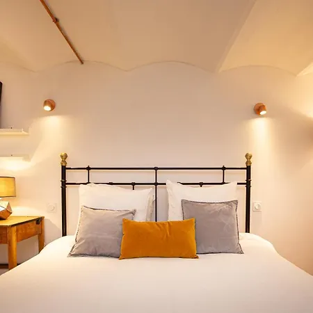 Beautiful Converted One Bedroom Apartment Carcassonne