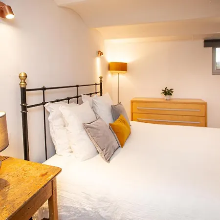Beautiful Converted One Bedroom * Carcassonne