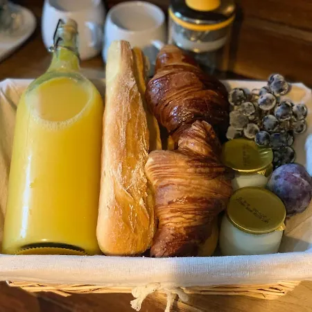 Beautiful Converted One Bedroom Апартаменти Каркассонн