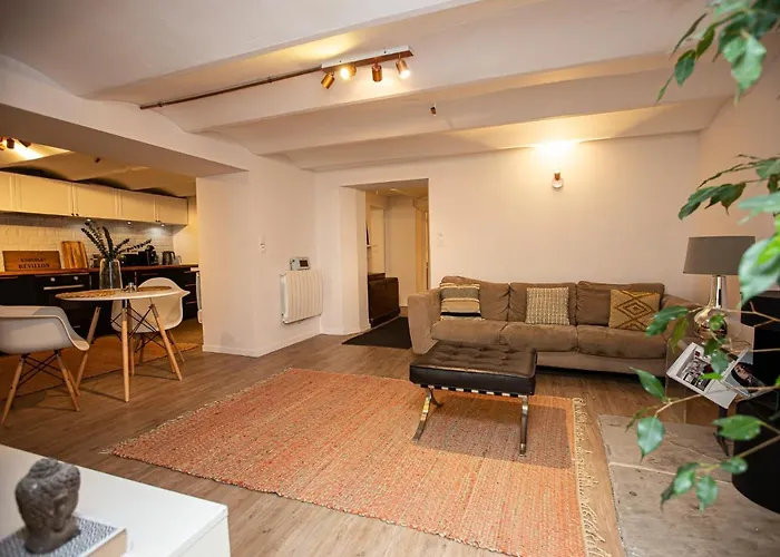 Beautiful Converted One Bedroom * Carcassonne