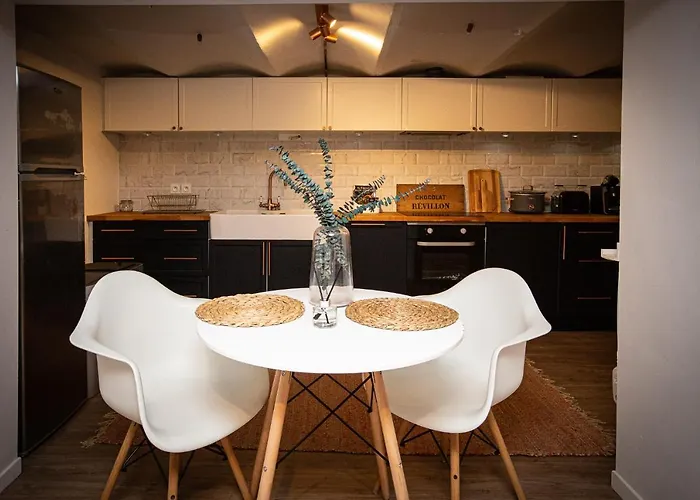 Beautiful Converted One Bedroom Каркассонн