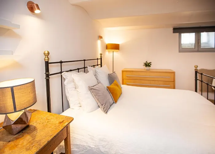 Beautiful Converted One Bedroom * Carcassonne